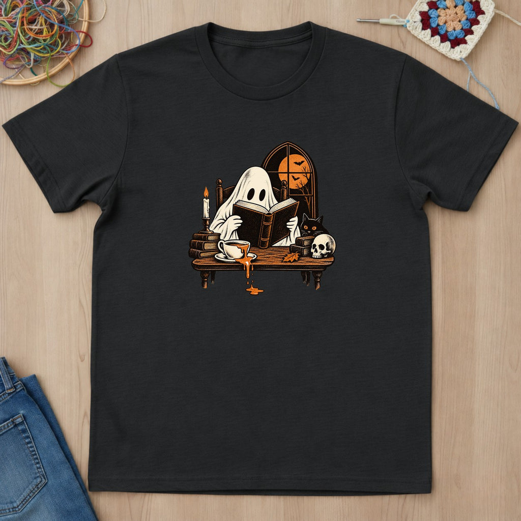 T-shirt noir présenté à plat