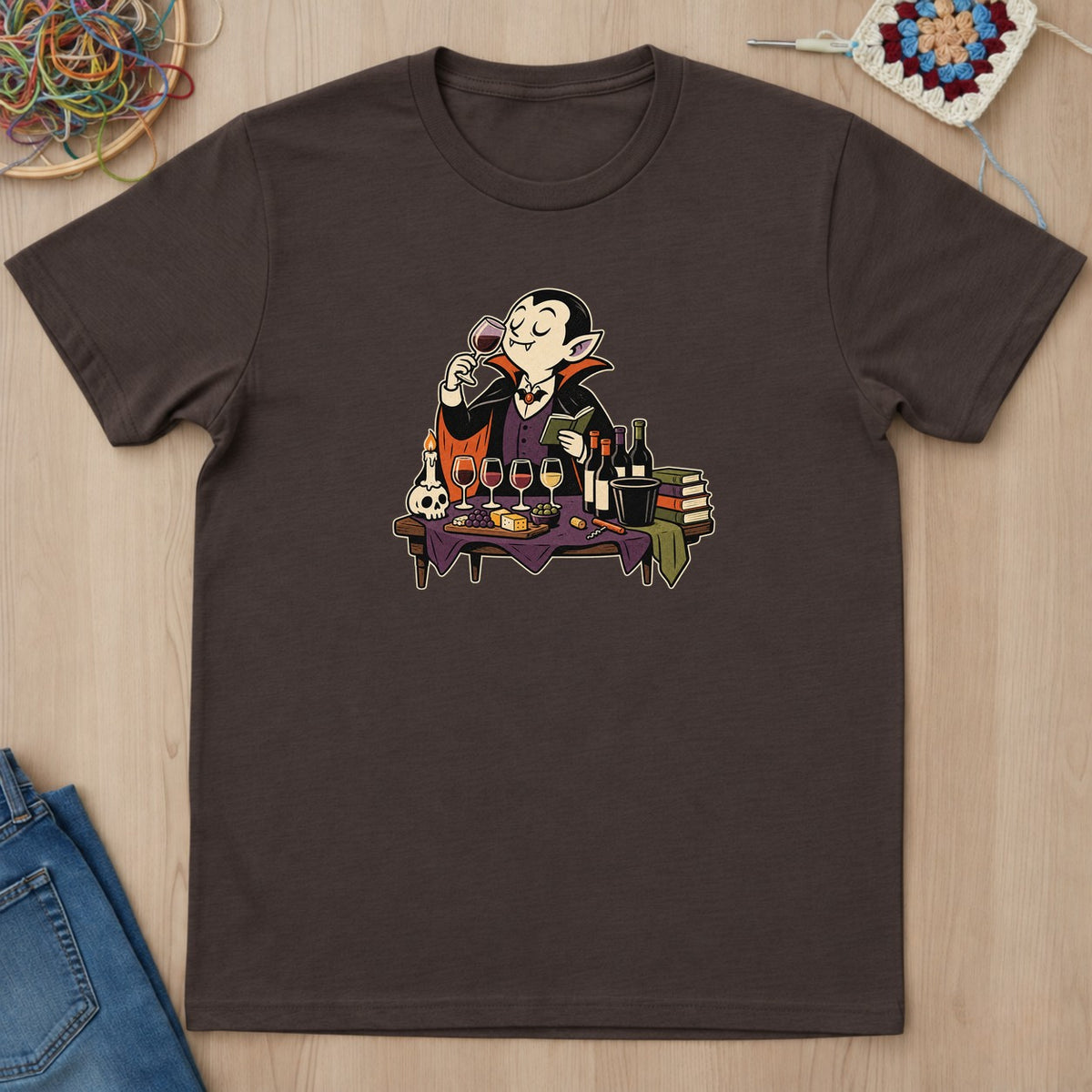 T-shirt chocolat foncé présenté à plat