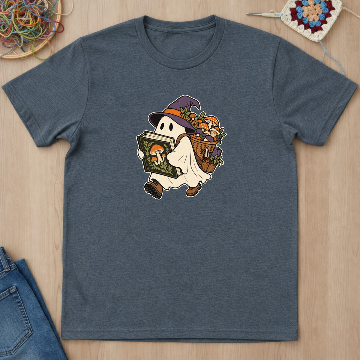 T-shirt gris foncé chiné présenté à plat