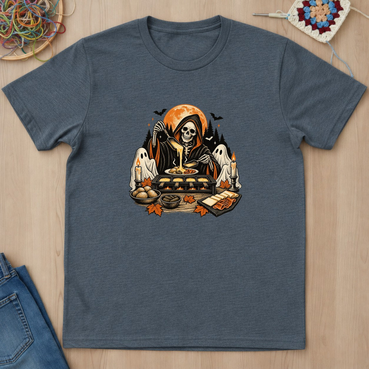 T-shirt gris foncé chiné présenté à plat