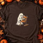 Fantôme bricoleur et chaise en réparation — T-shirt chocolat