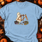 Fantôme restaurant un cadre de vélo — T-shirt bleu clair