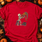 Squelette bricoleur et étagère de travers — T-shirt rouge