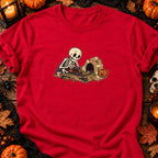 Squelette et train miniature — T-shirt rouge