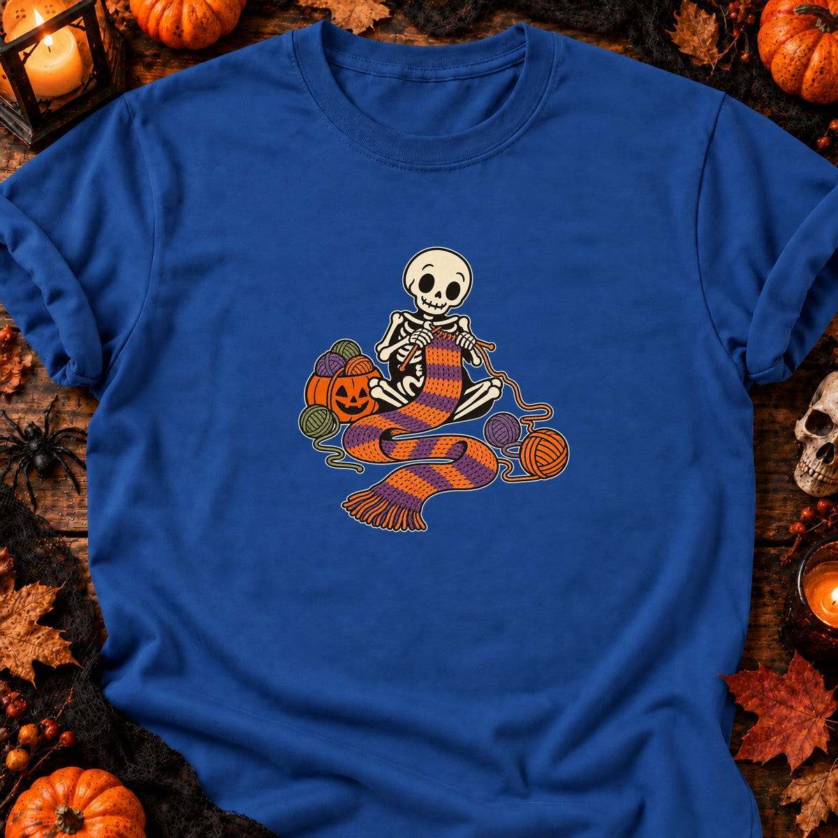 Squelette tricoteur d’Halloween — T-shirt bleu roi