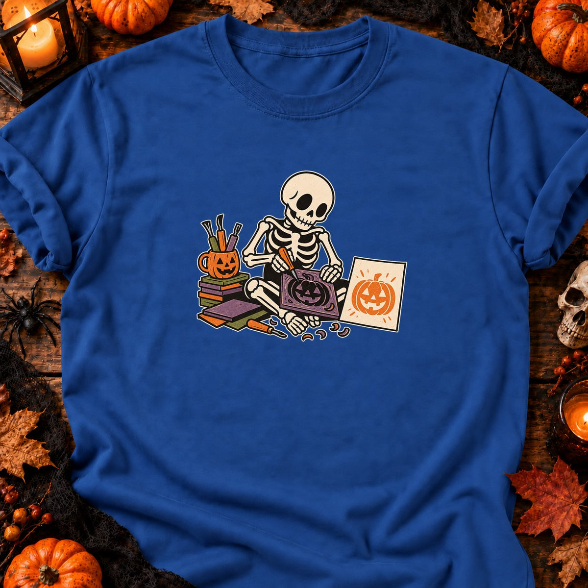 Squelette graveur de citrouille — T-shirt bleu roi