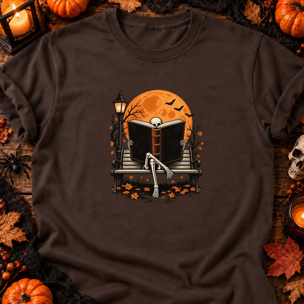 T-shirt Squelette lecteur sur banc, coloris chocolat foncé