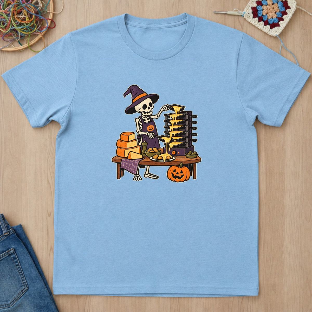 T-shirt bleu clair présenté à plat