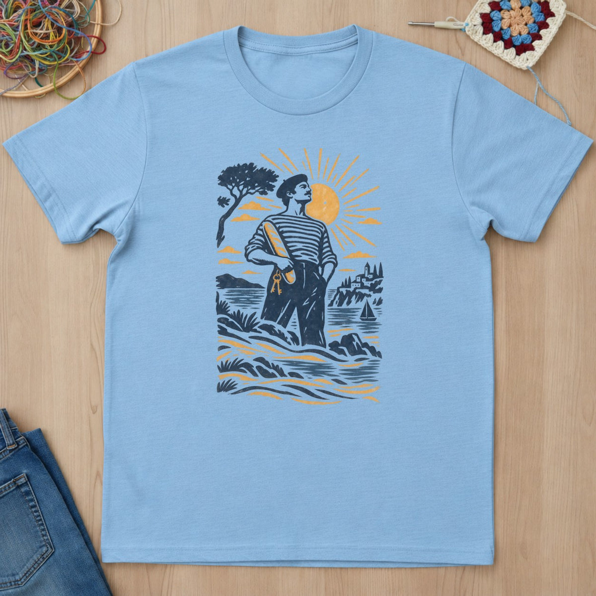 T-shirt bleu clair présenté à plat