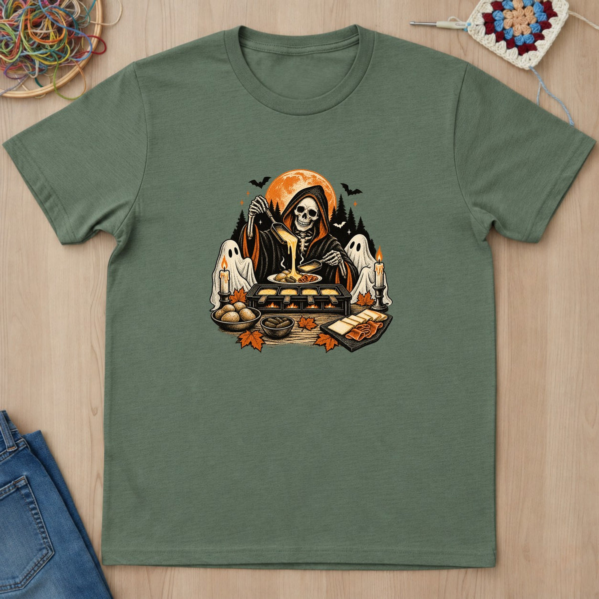 T-shirt vert militaire présenté à plat