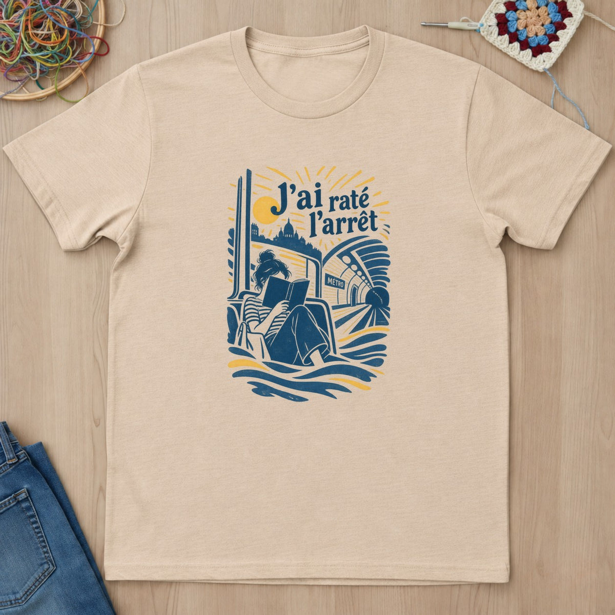 T-shirt naturel présenté à plat