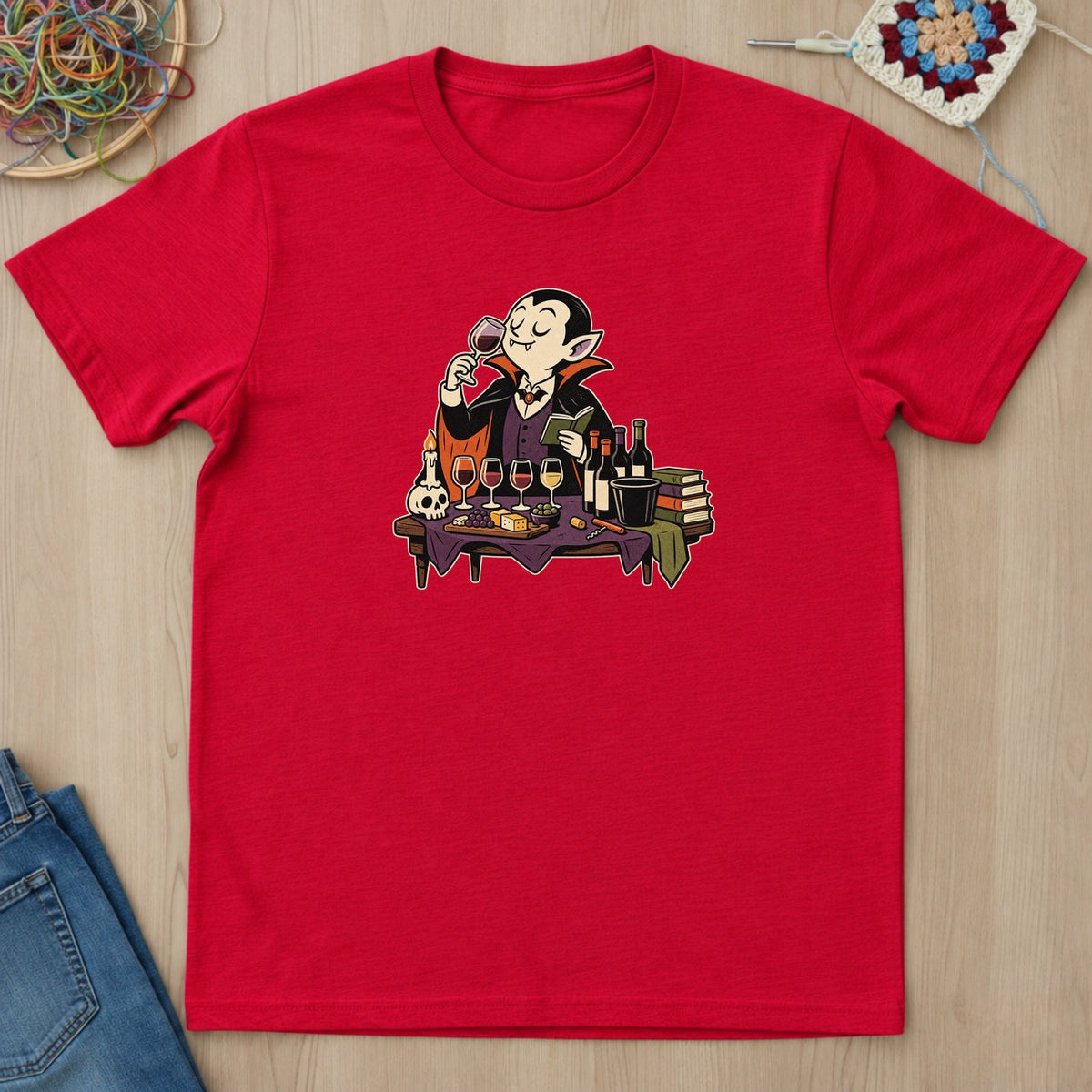 T-shirt rouge présenté à plat