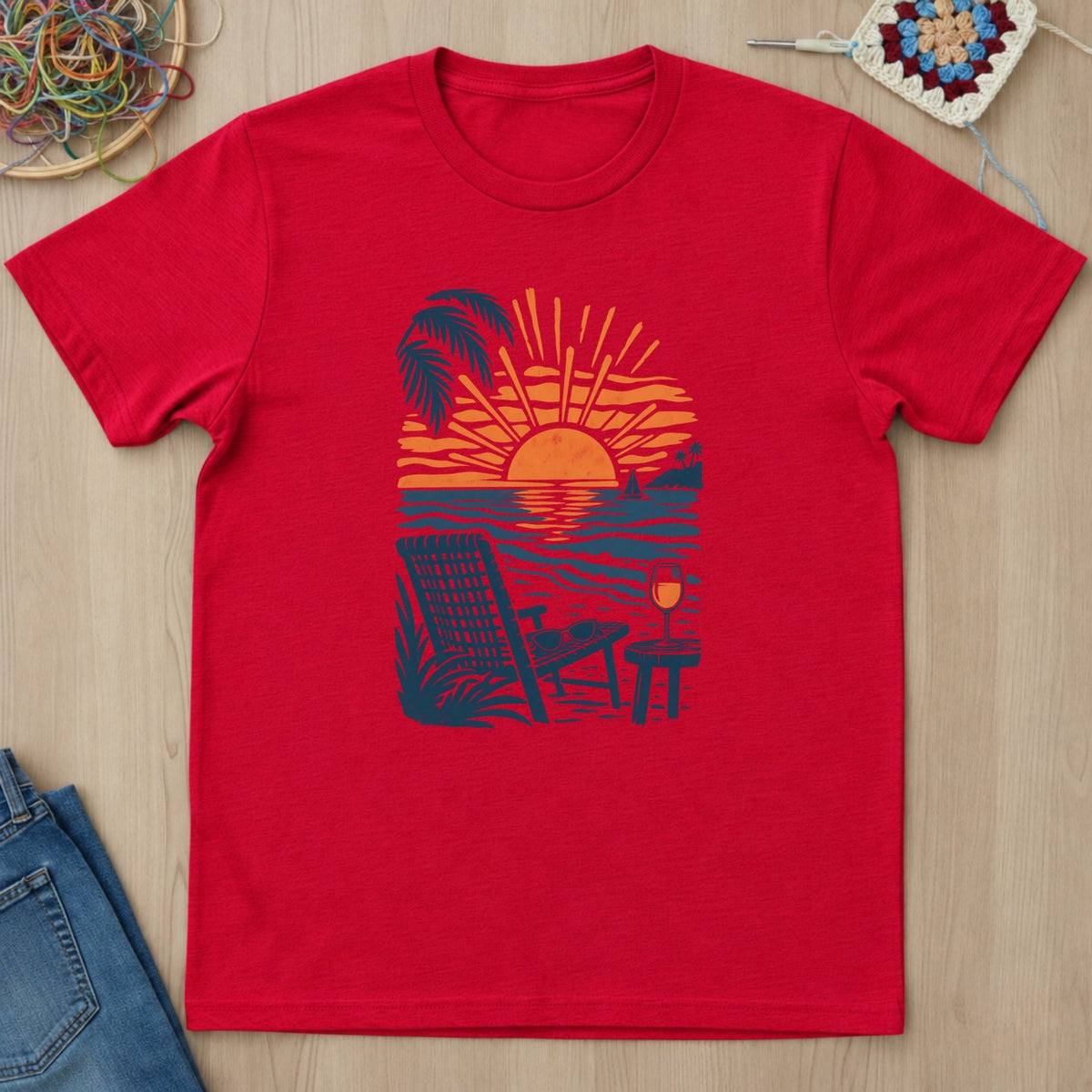 T-shirt rouge présenté à plat