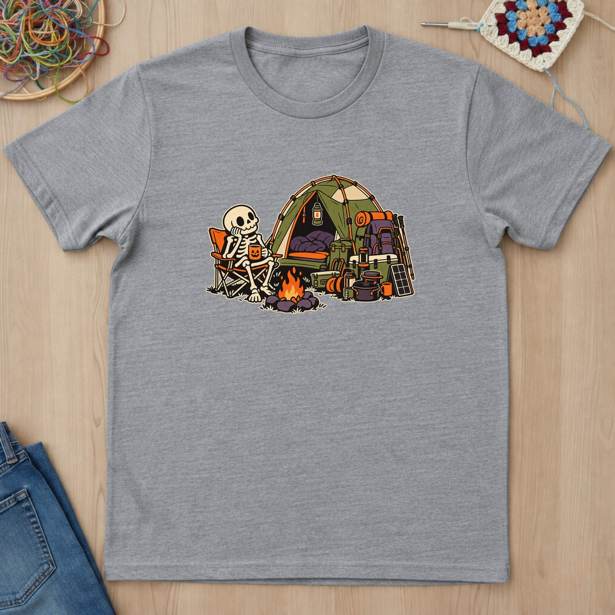 T-shirt gris sport présenté à plat