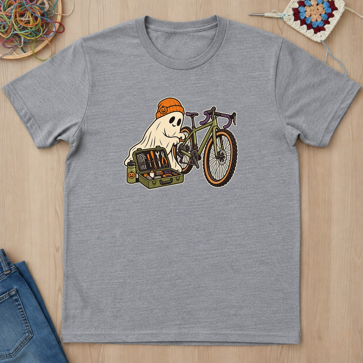 T-shirt gris sport présenté à plat