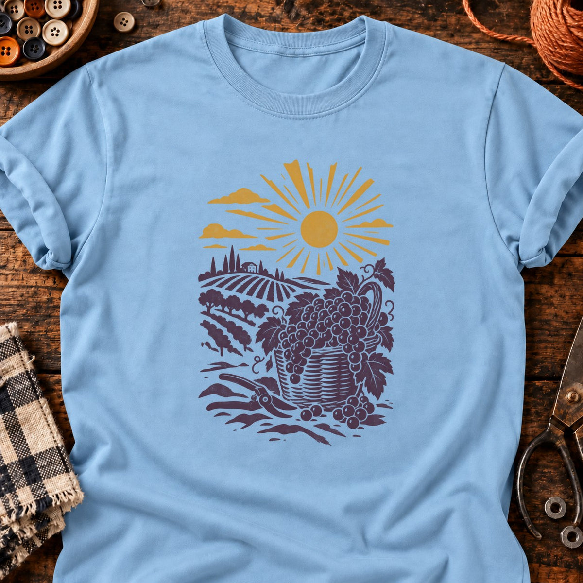 T-shirt Panier de vendanges en linogravure, coloris bleu clair
