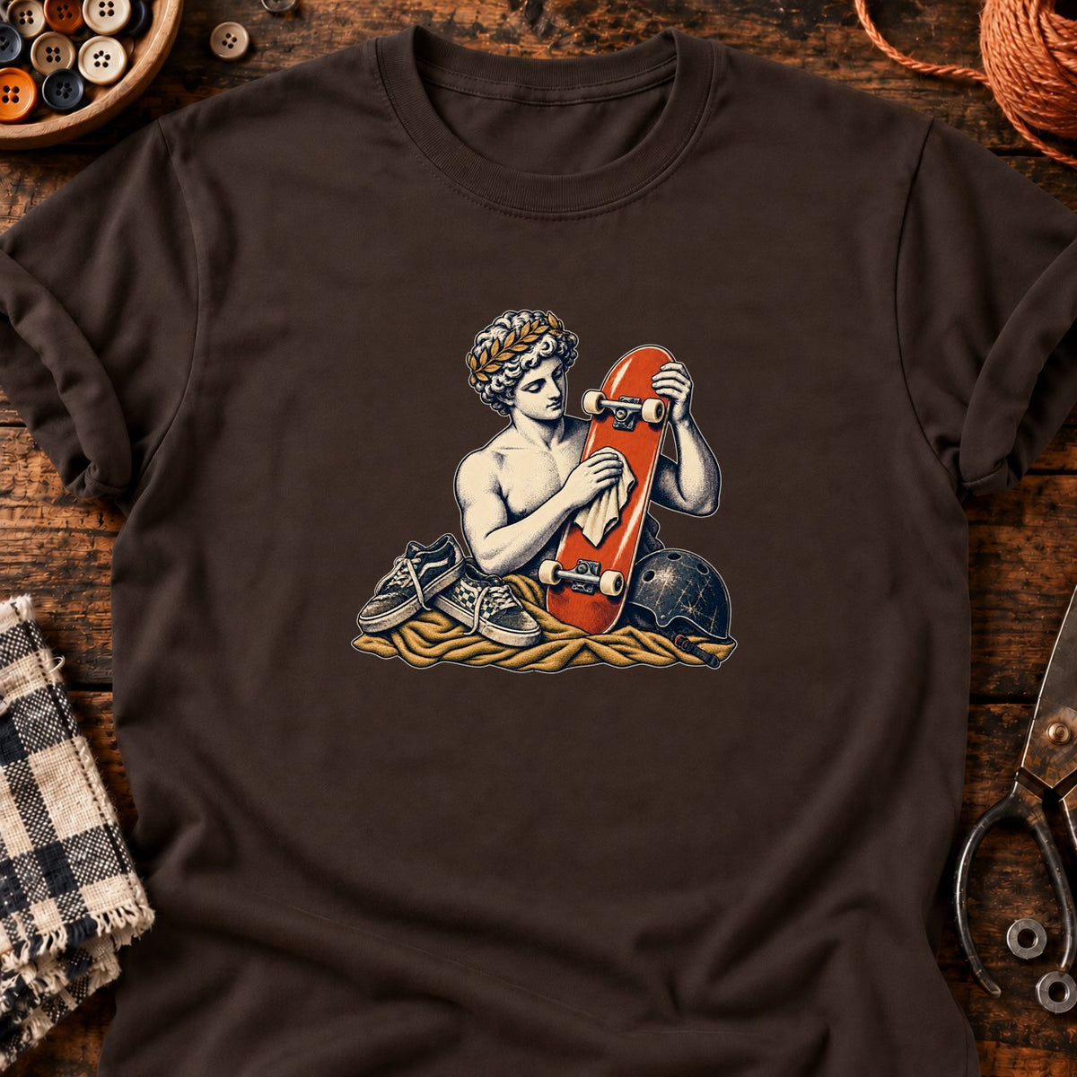 Skateur antique et chaussures usées — T-shirt chocolat