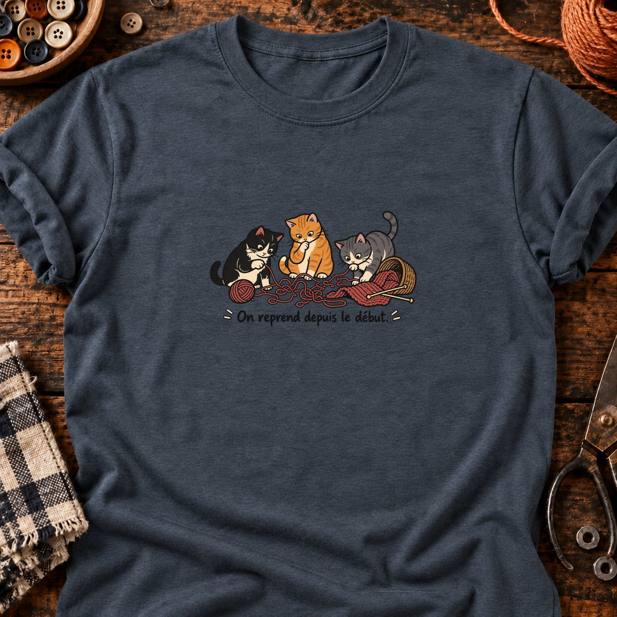 Trois chats et la laine emmêlée — T-shirt gris anthracite chiné