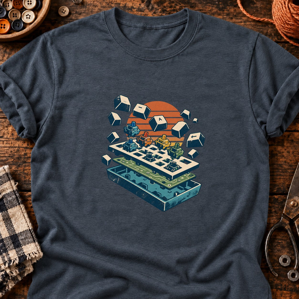 Clavier mécanique vintage en vue éclatée — T-shirt gris anthracite chiné