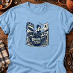 Batteuse dans une toute petite pièce — T-shirt bleu clair