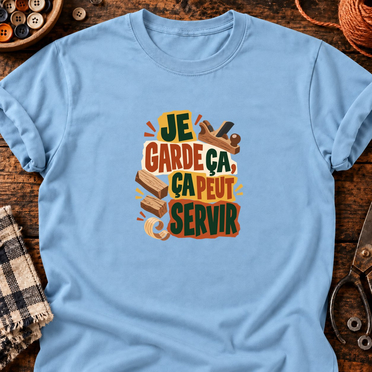 Ça peut servir - Menuiserie — T-shirt bleu clair
