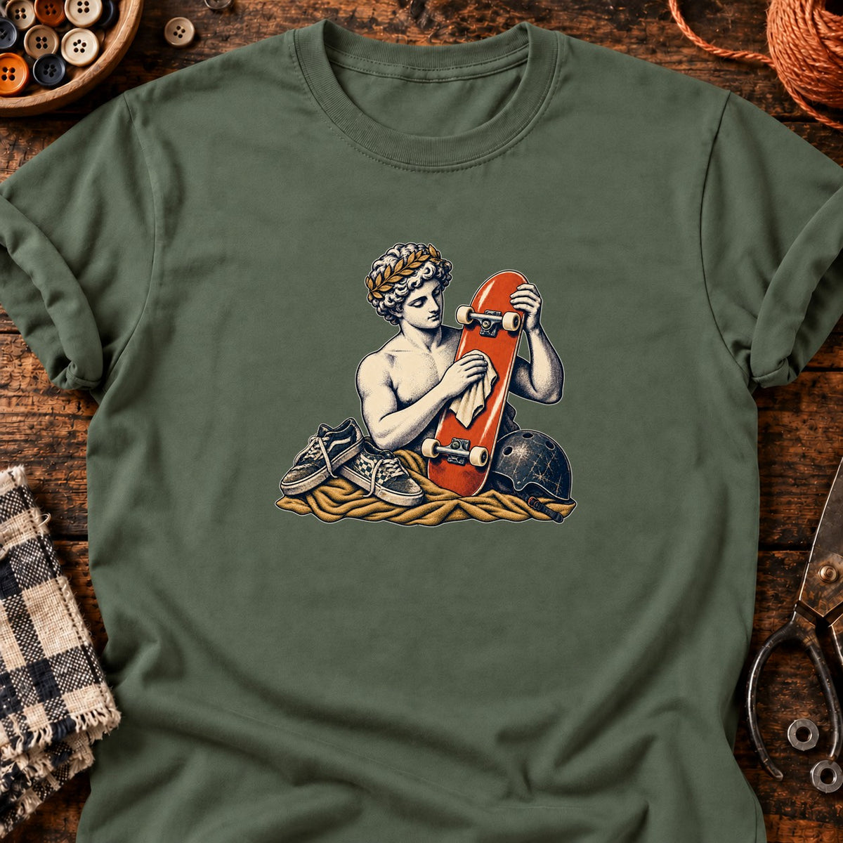 Skateur antique et chaussures usées — T-shirt vert militaire