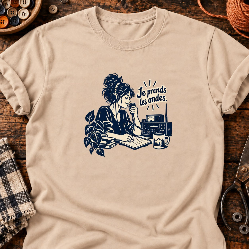 Opératrice radio et ondes libres — T-shirt naturel