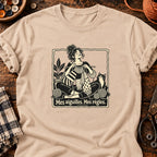 Mes aiguilles. Mes règles. Femme tricotant — T-shirt naturel