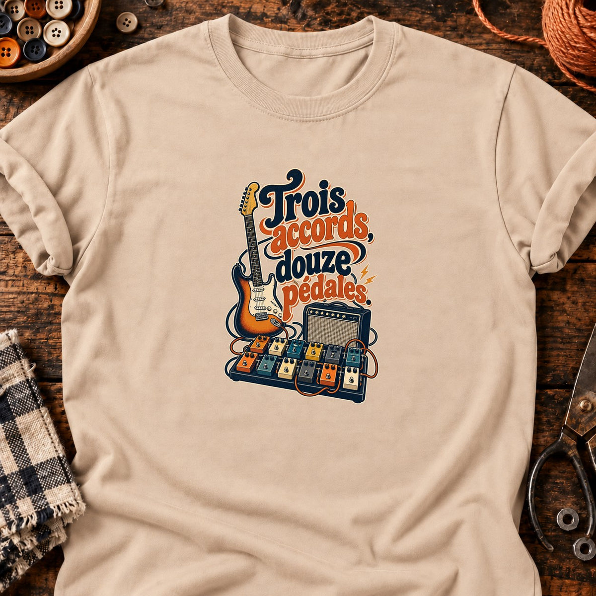 Trois accords, douze pédales. Guitariste vintage T-Shirt — T-shirt Natural