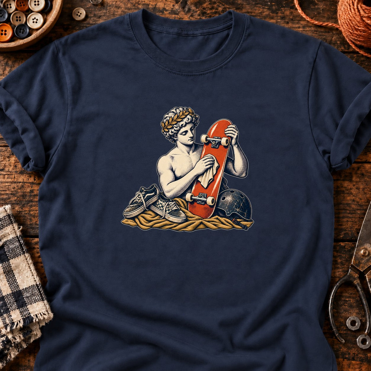 Skateur antique et chaussures usées — T-shirt bleu marine