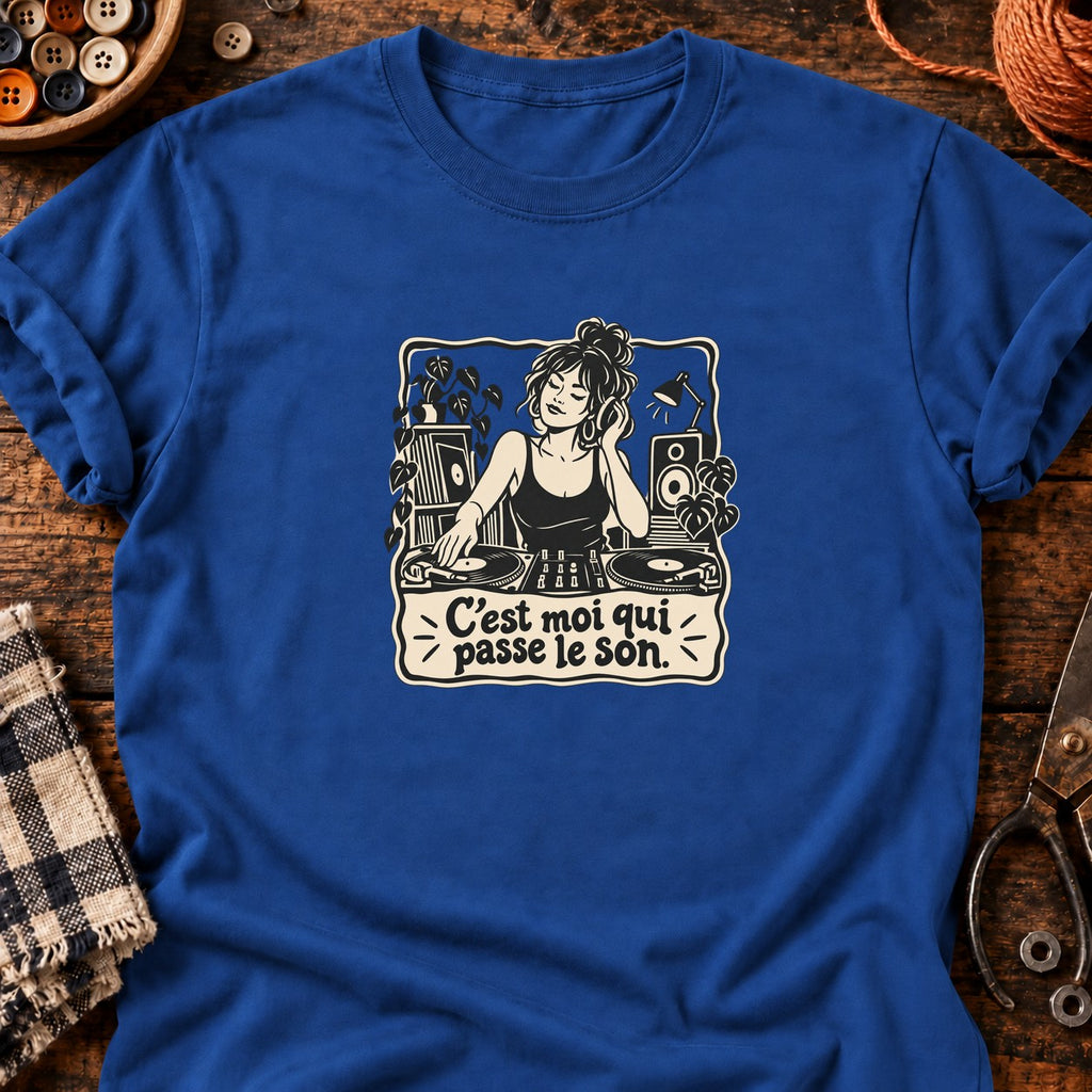 DJ femme rétro C’est moi qui passe le son — T-shirt bleu roi