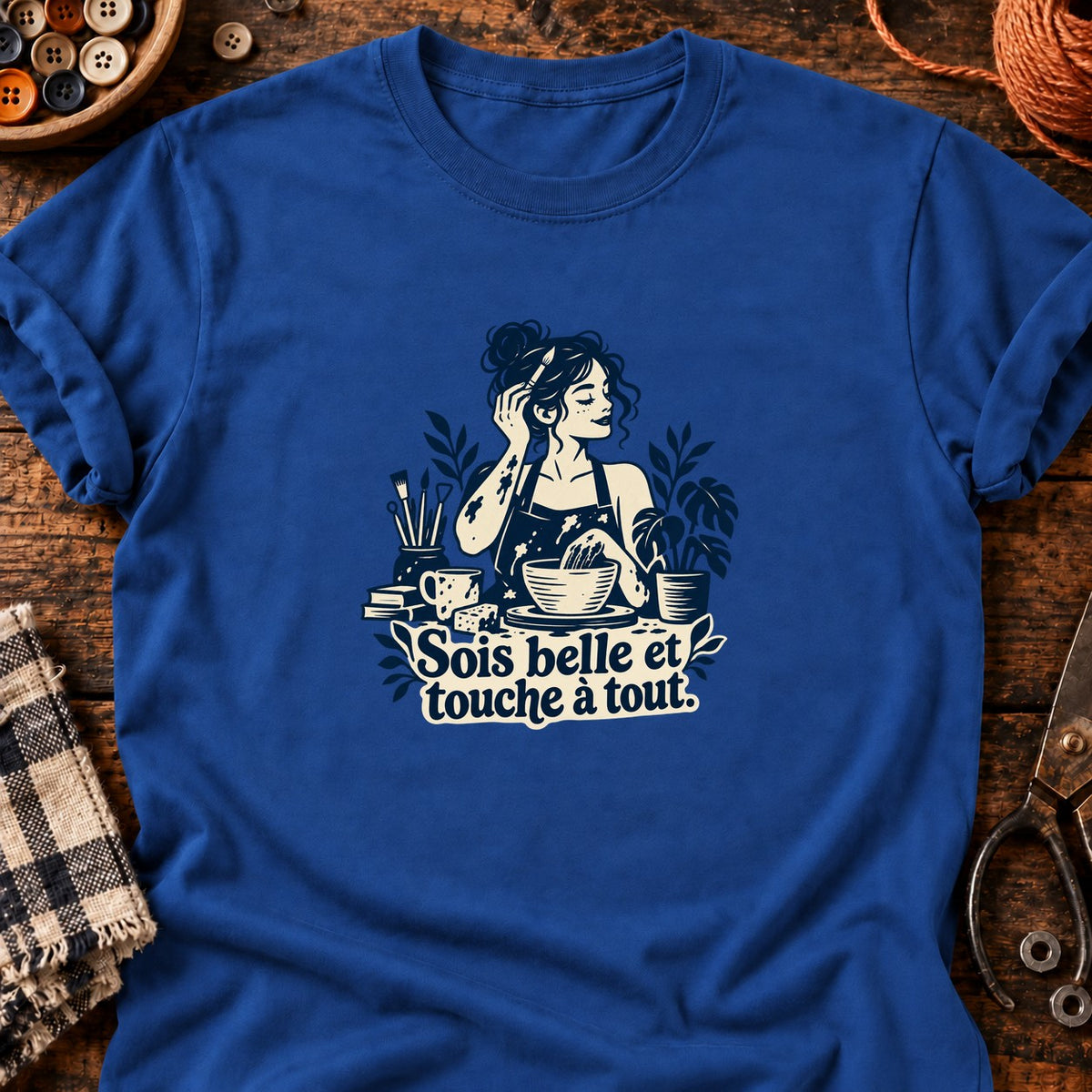 Sois belle et touche à tout — T-shirt bleu roi