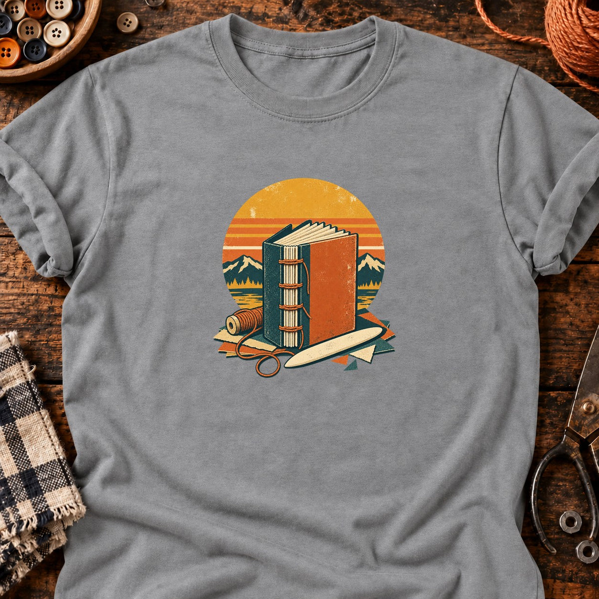 T-shirt Reliure artisanale et carnet cousu, coloris gris sport