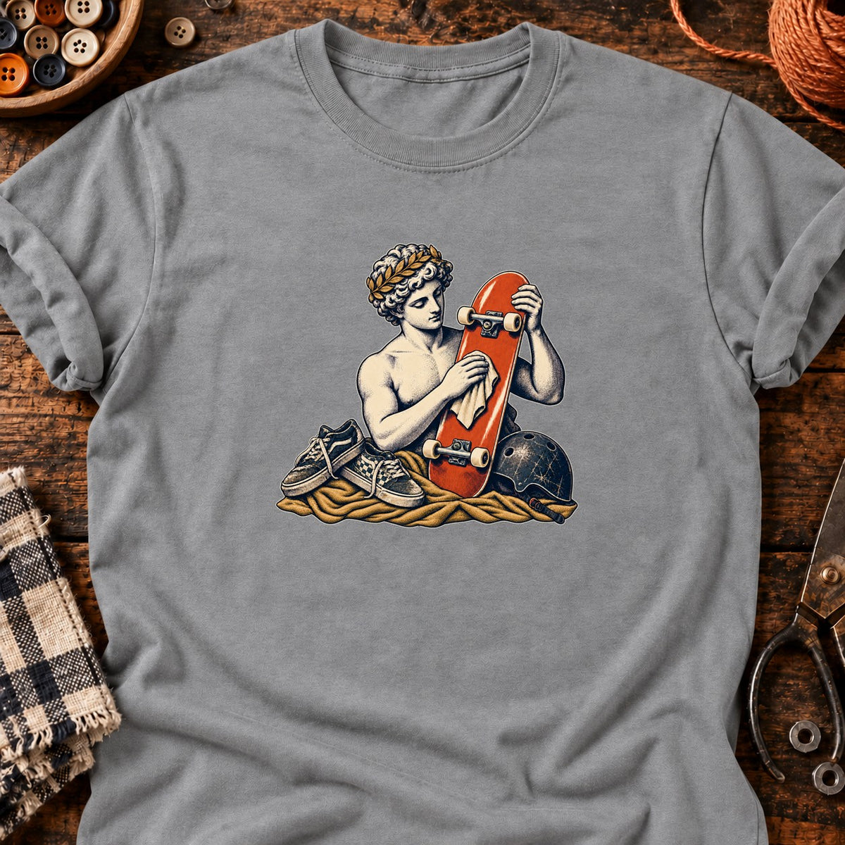 Skateur antique et chaussures usées — T-shirt gris chiné
