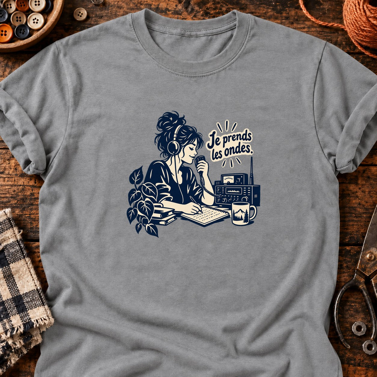 Opératrice radio et ondes libres — T-shirt gris chiné