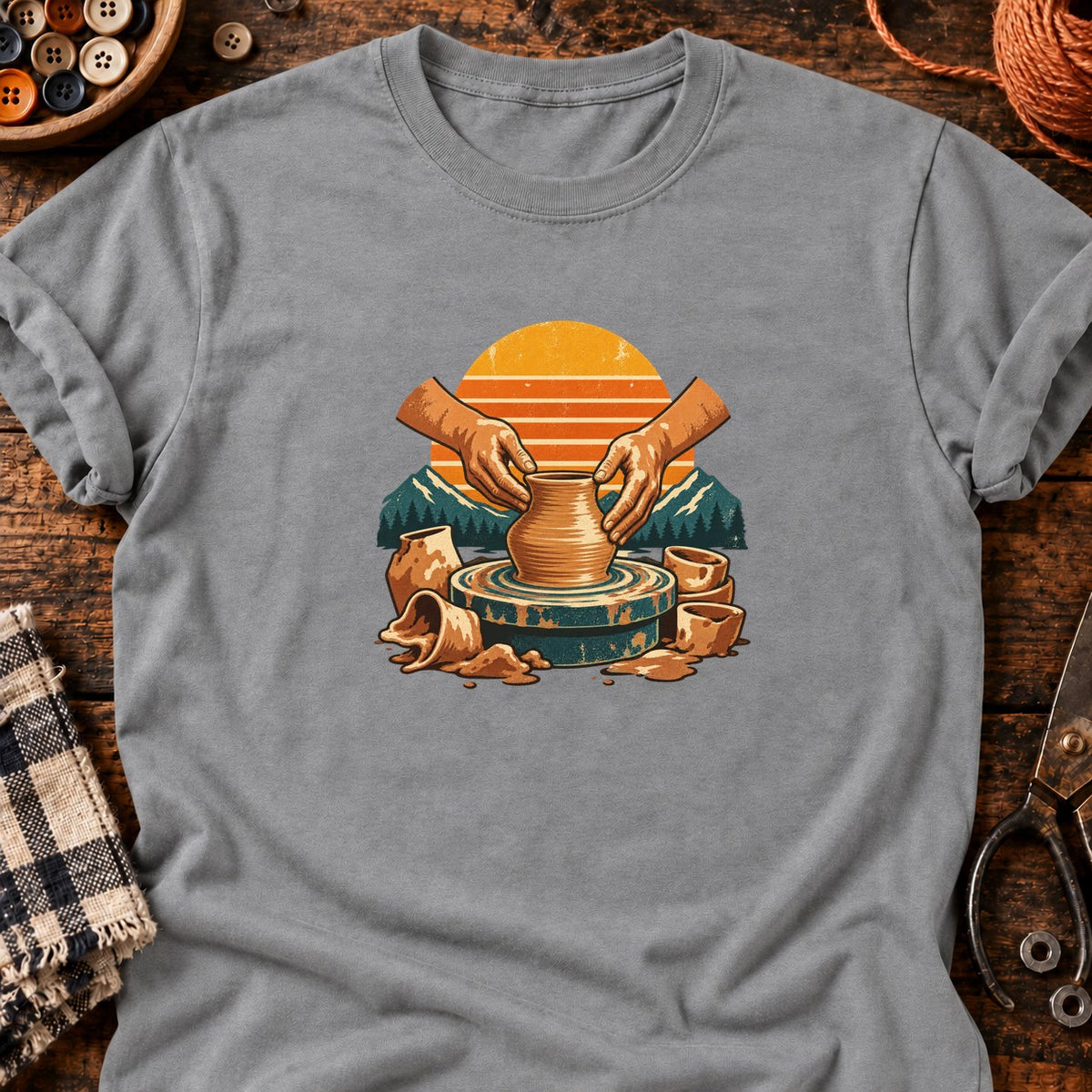 T-shirt Modelage d'argile sur tour de potier, coloris gris sport