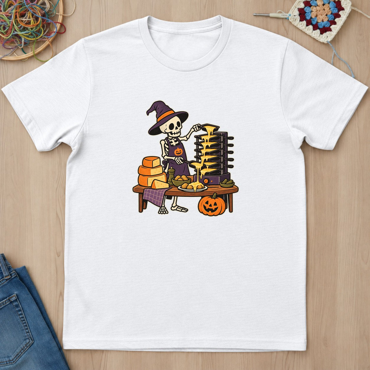 T-shirt blanc présenté à plat