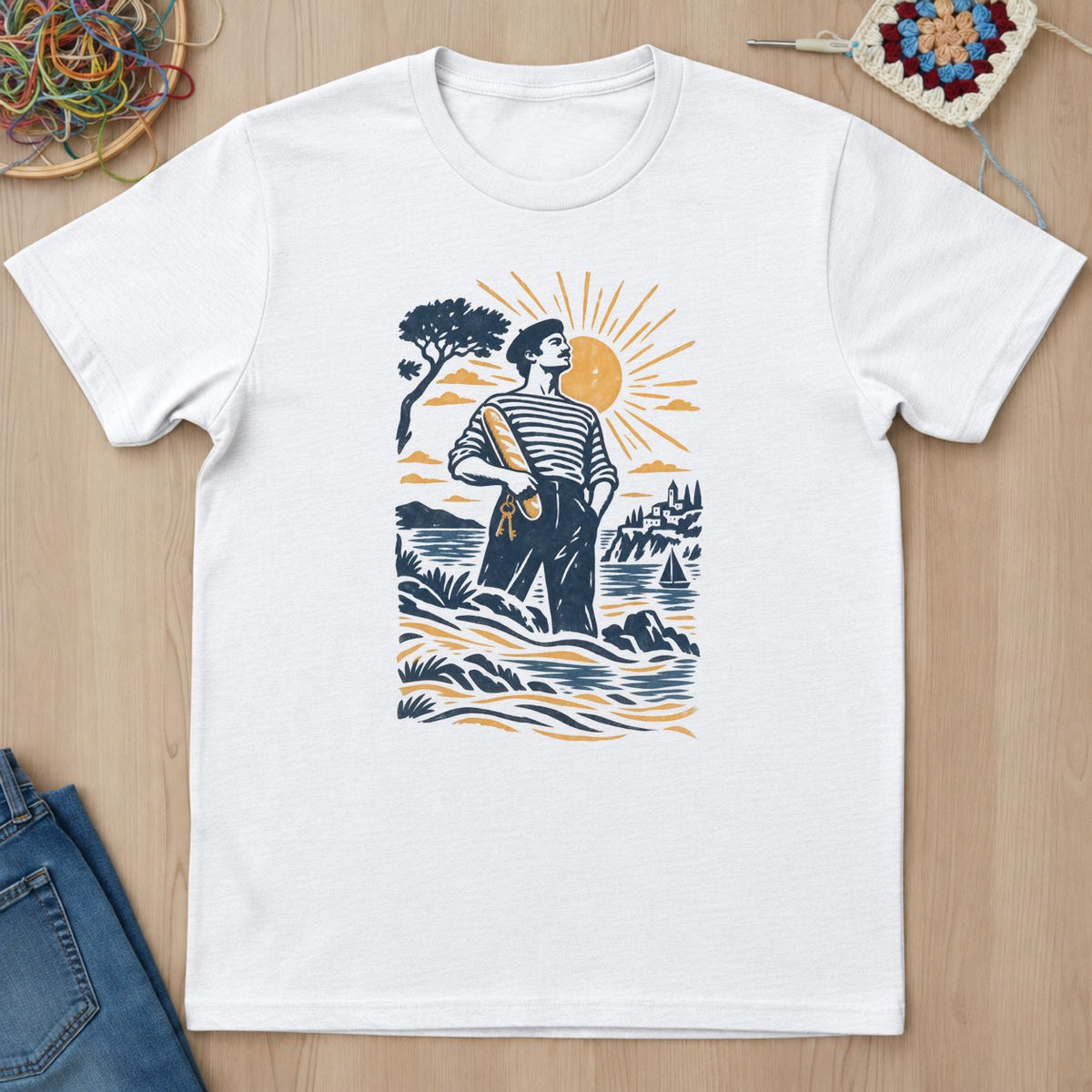 T-shirt blanc présenté à plat