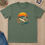 Maquette d'avion sur grappe et couteau de modélisme T-Shirt — video