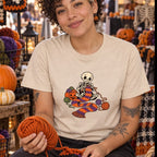 Squelette tricoteur d’Halloween T-Shirt — video