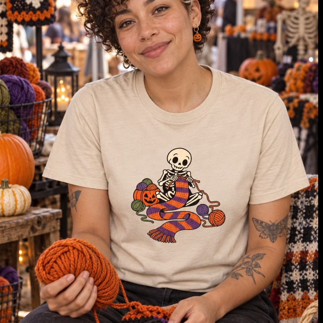 Squelette tricoteur d’Halloween T-Shirt — video