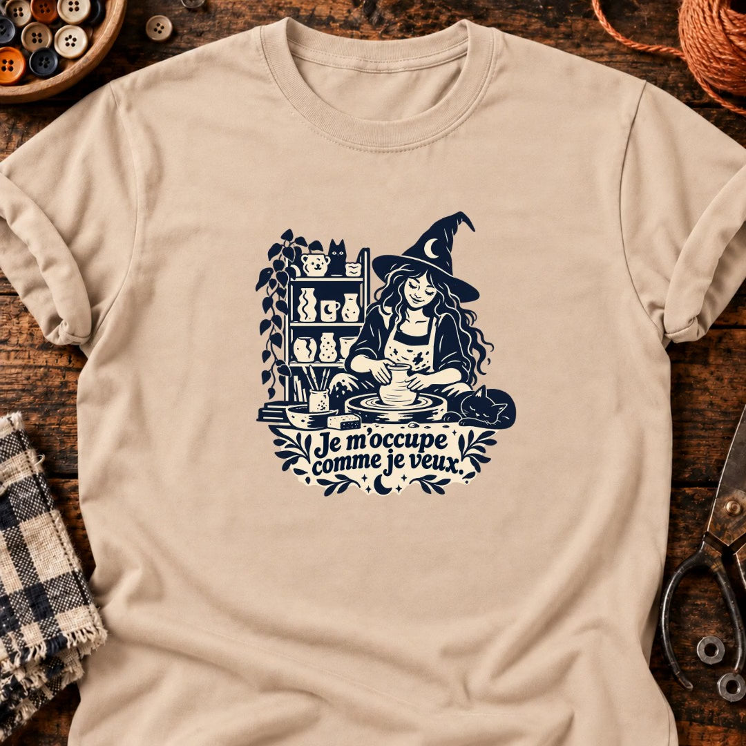 Sorcière potière Je m’occupe comme je veux T-Shirt — video