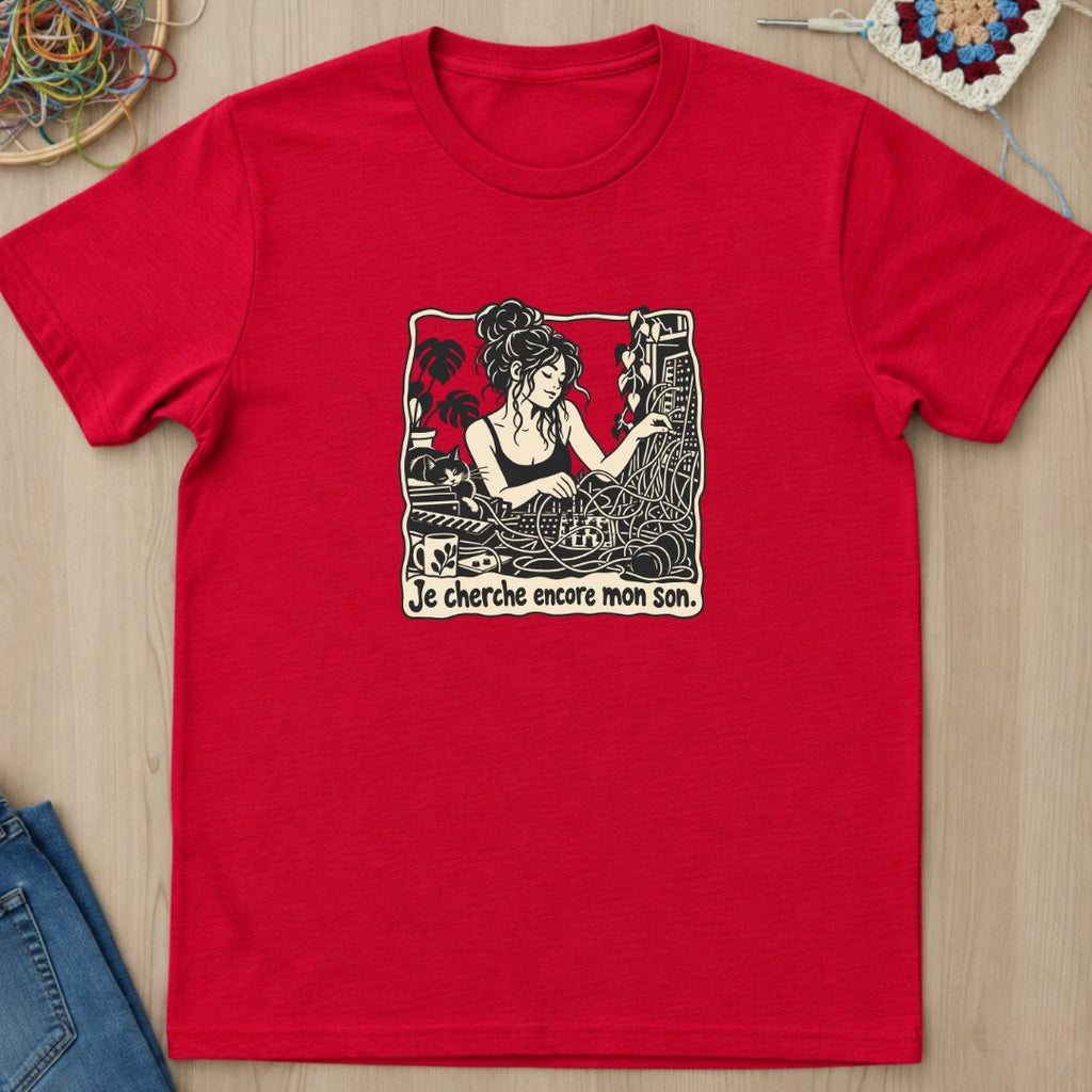Créatrice de son parmi les câbles T-Shirt — video