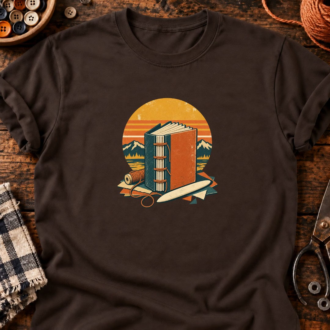Reliure artisanale et carnet cousu T-Shirt — video