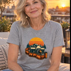 Appareil photo vintage et pellicule T-Shirt — video