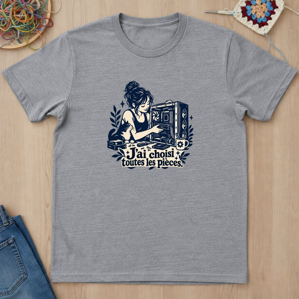 Montage PC et chat complice T-Shirt — video