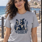 Sorcière artiste avec balai t’attendra T-Shirt — video
