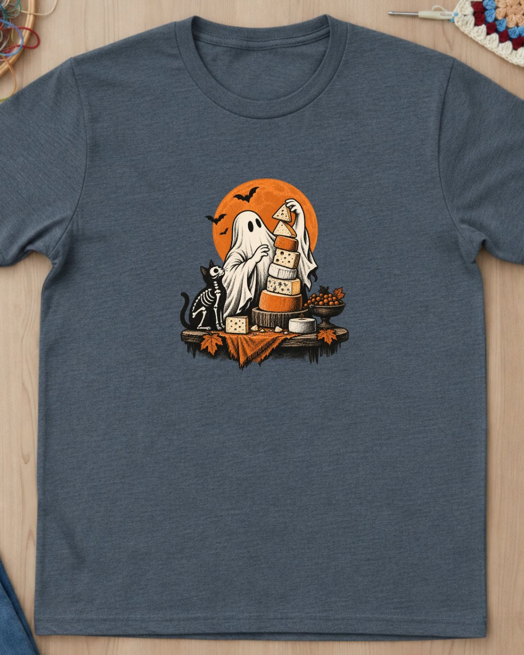 Fantôme et tour de fromages T-Shirt — video