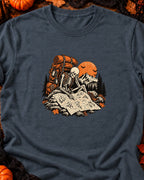 Squelette randonneur carte trail T-Shirt — video
